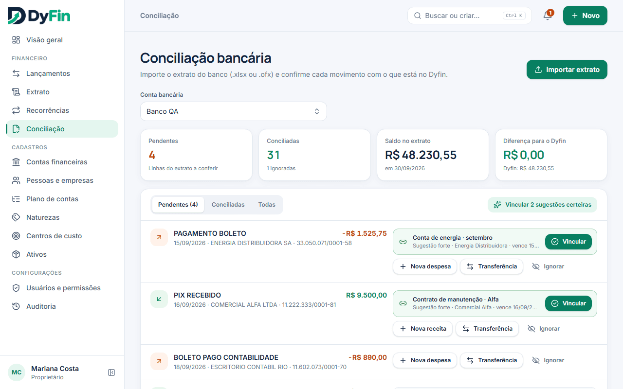 Tela de conciliação bancária do DyFin com sugestões de vínculo para cada linha do extrato